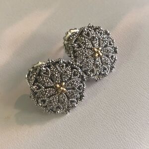 Signed M/C Thailand Sterling Silver 925 & 14k yellow gold “flower” stud earrings